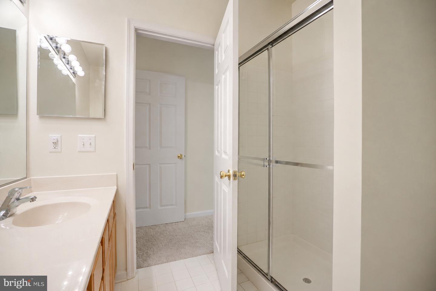 1670 Mohegan Dr #e Property Photo 10