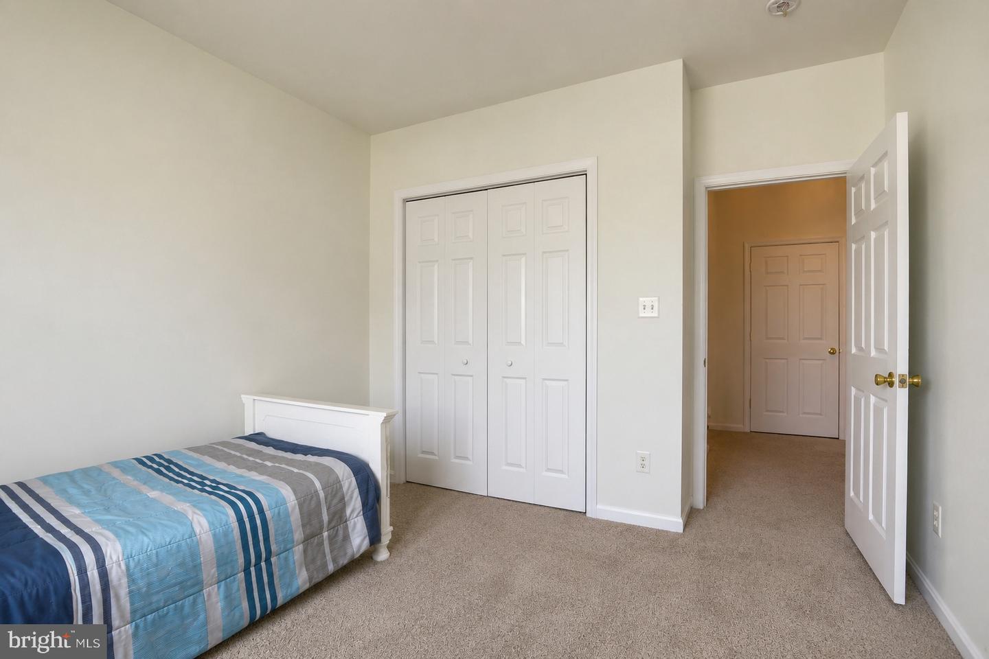 1670 Mohegan Dr #e Property Photo 11