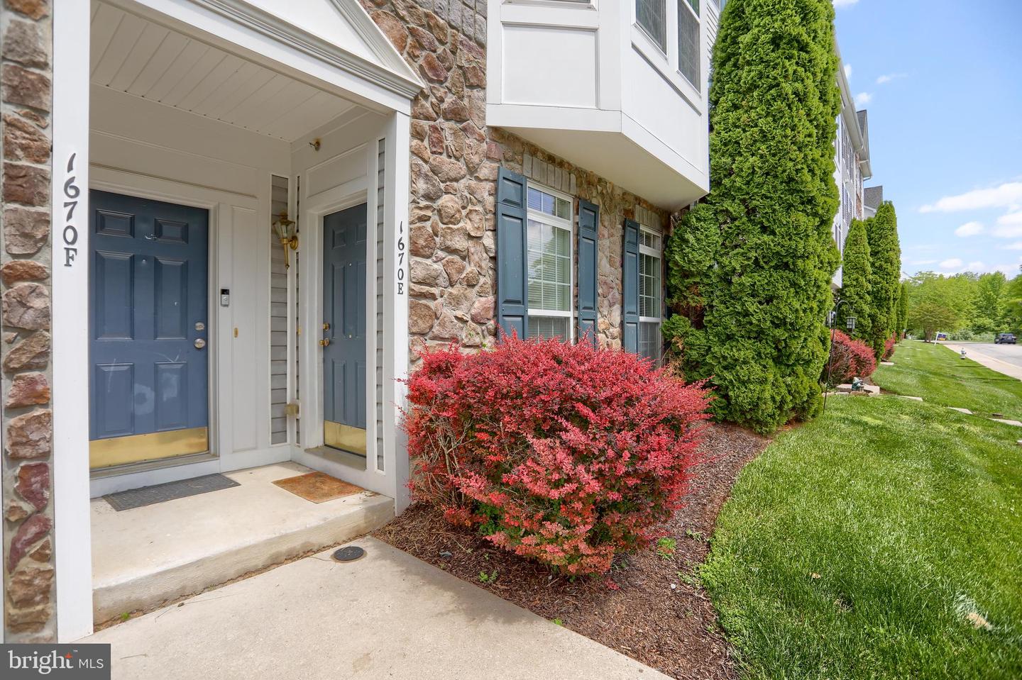 1670 Mohegan Dr #e Property Photo 16