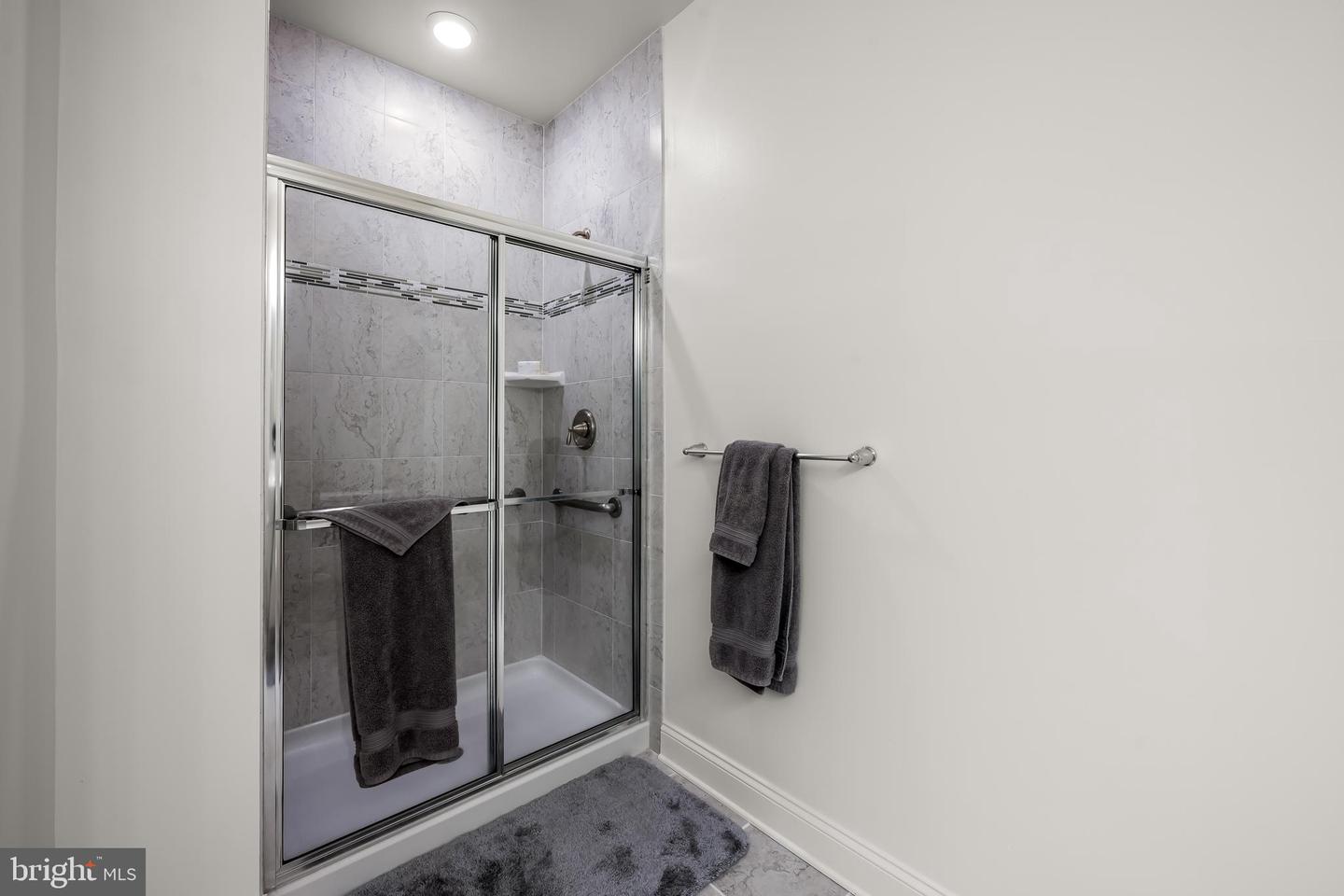 636 Wallingford Rd #3g Property Photo 21