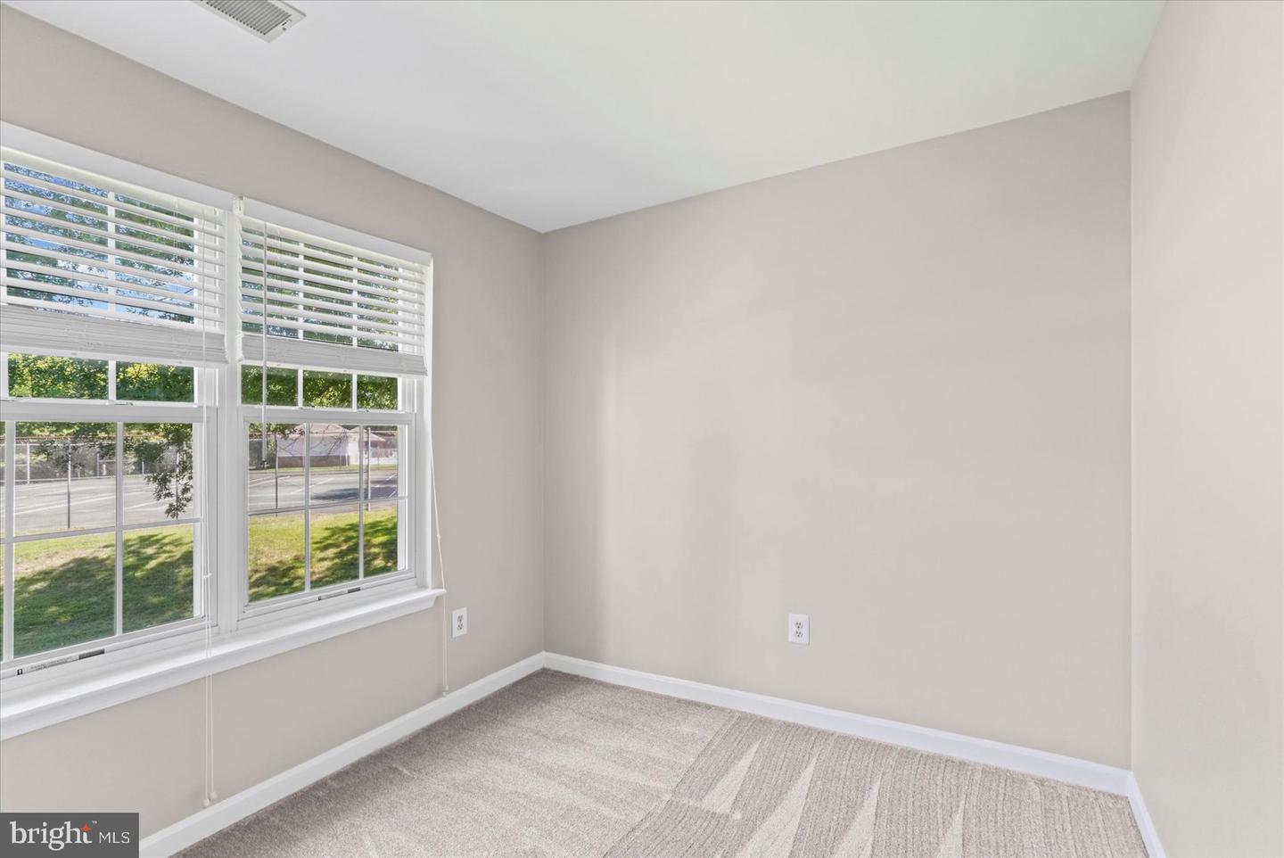 1310 Sheridan Pl #27 Property Photo 15