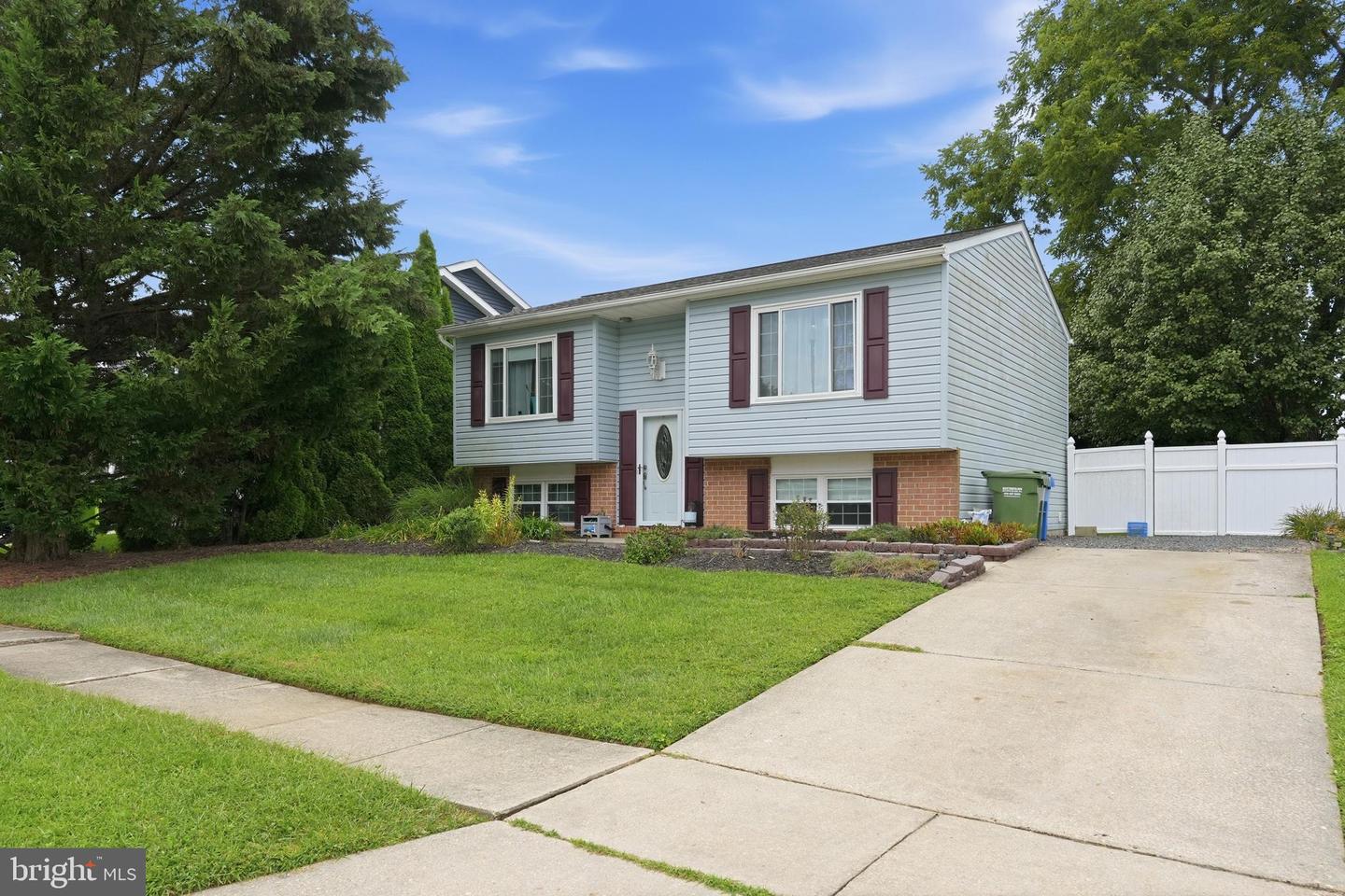 1310 VANDERBILT RD