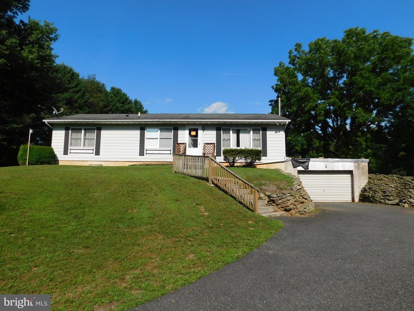 1809 Harkins Road Property Photo 1