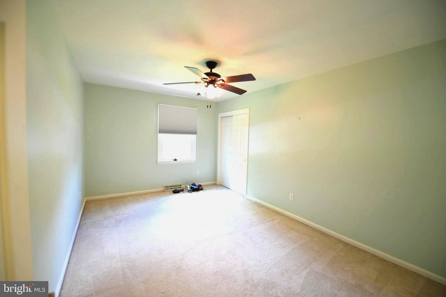 305 Rolling Knoll Dr Property Photo 13