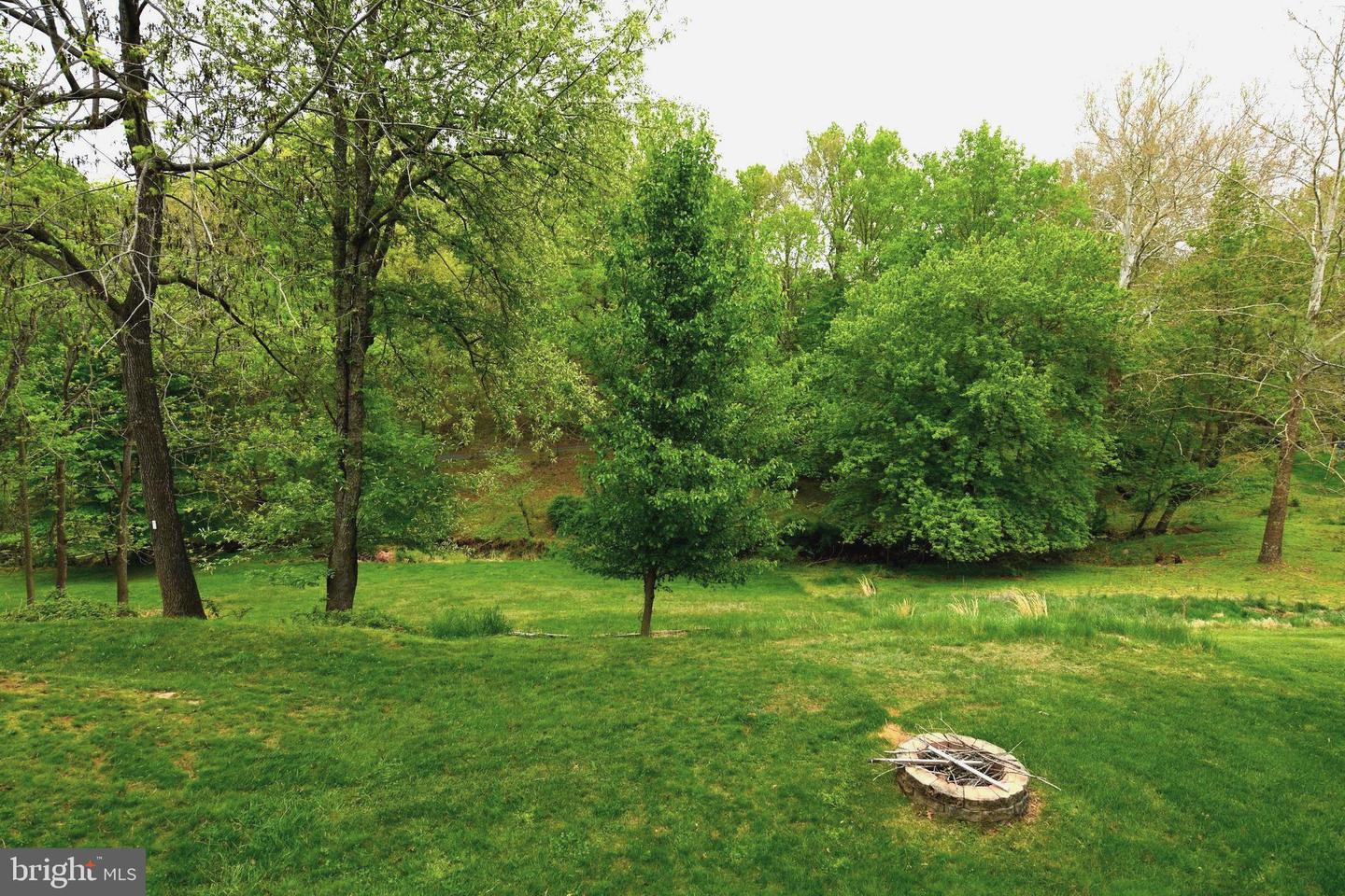 305 Rolling Knoll Dr Property Photo 37