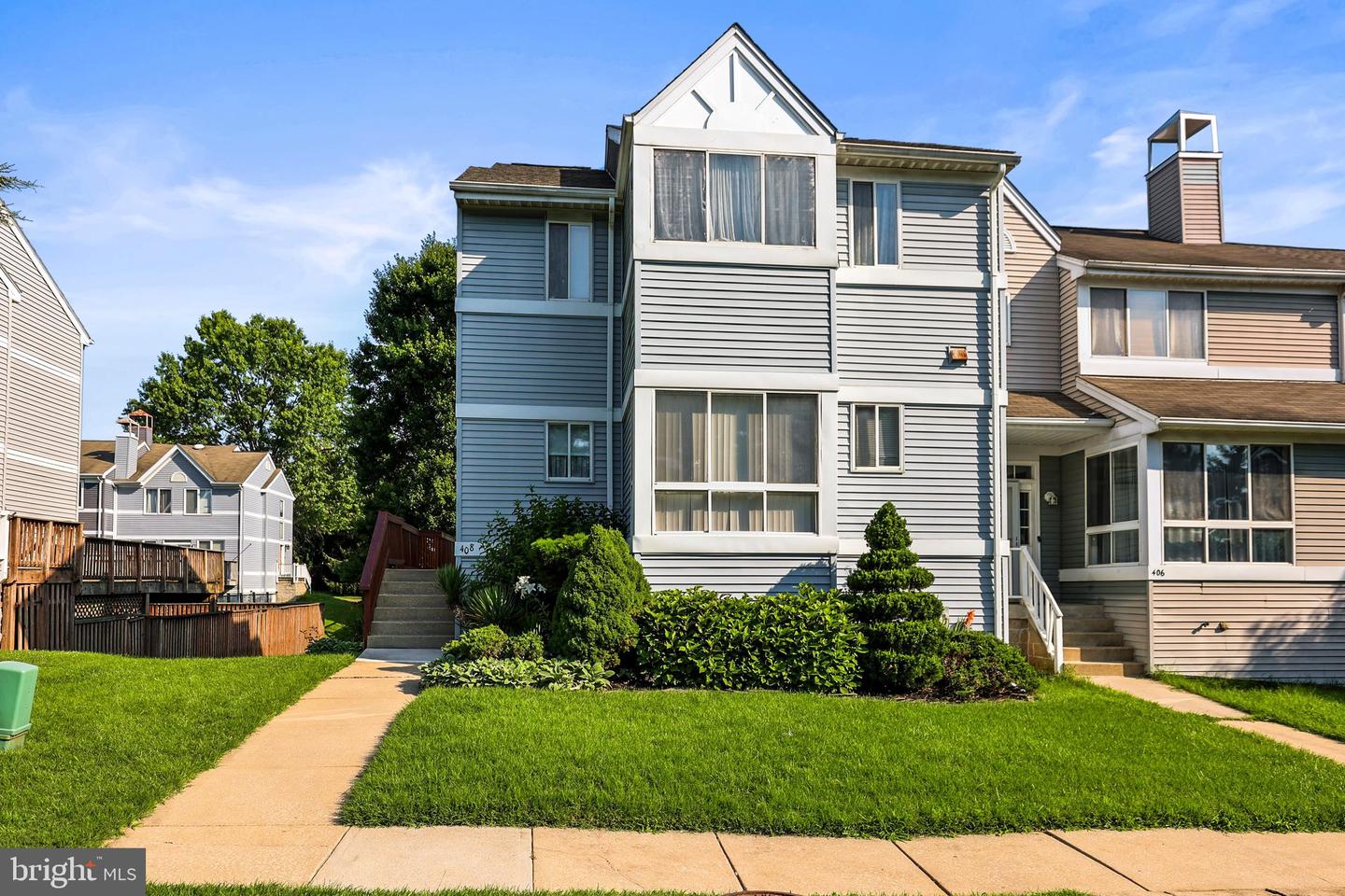 408 Kentmore Ter Property Photo 1