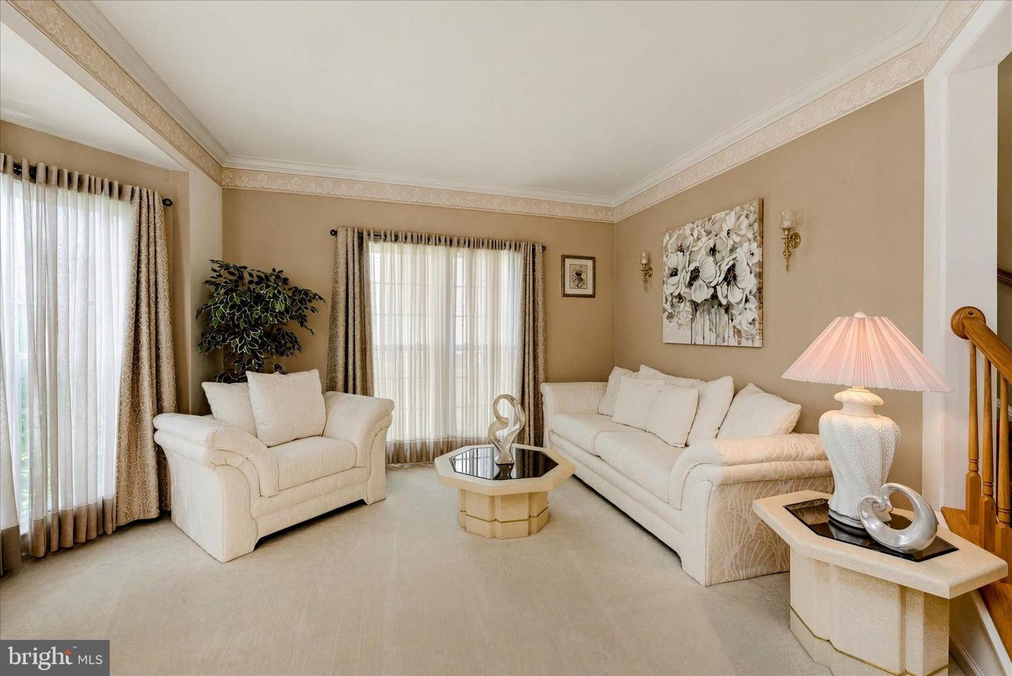 316 Woltham Ct Property Photo 4