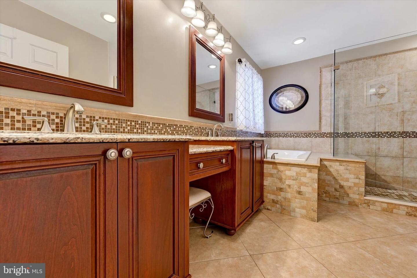 316 Woltham Ct Property Photo 24