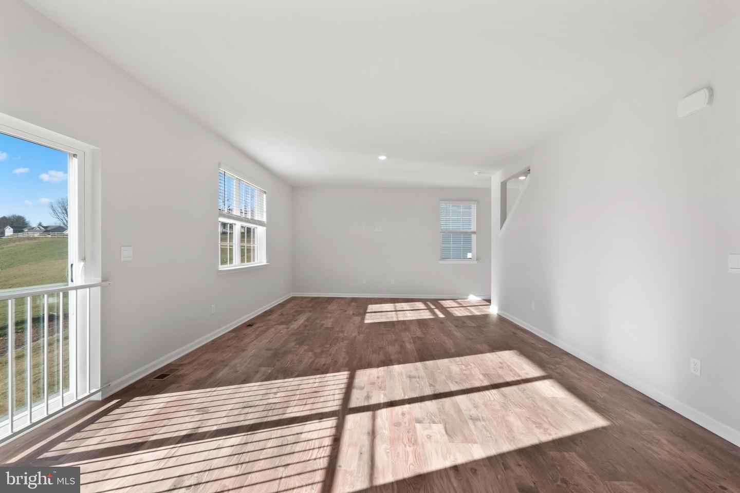 814 Spikeresh Way Property Photo 4