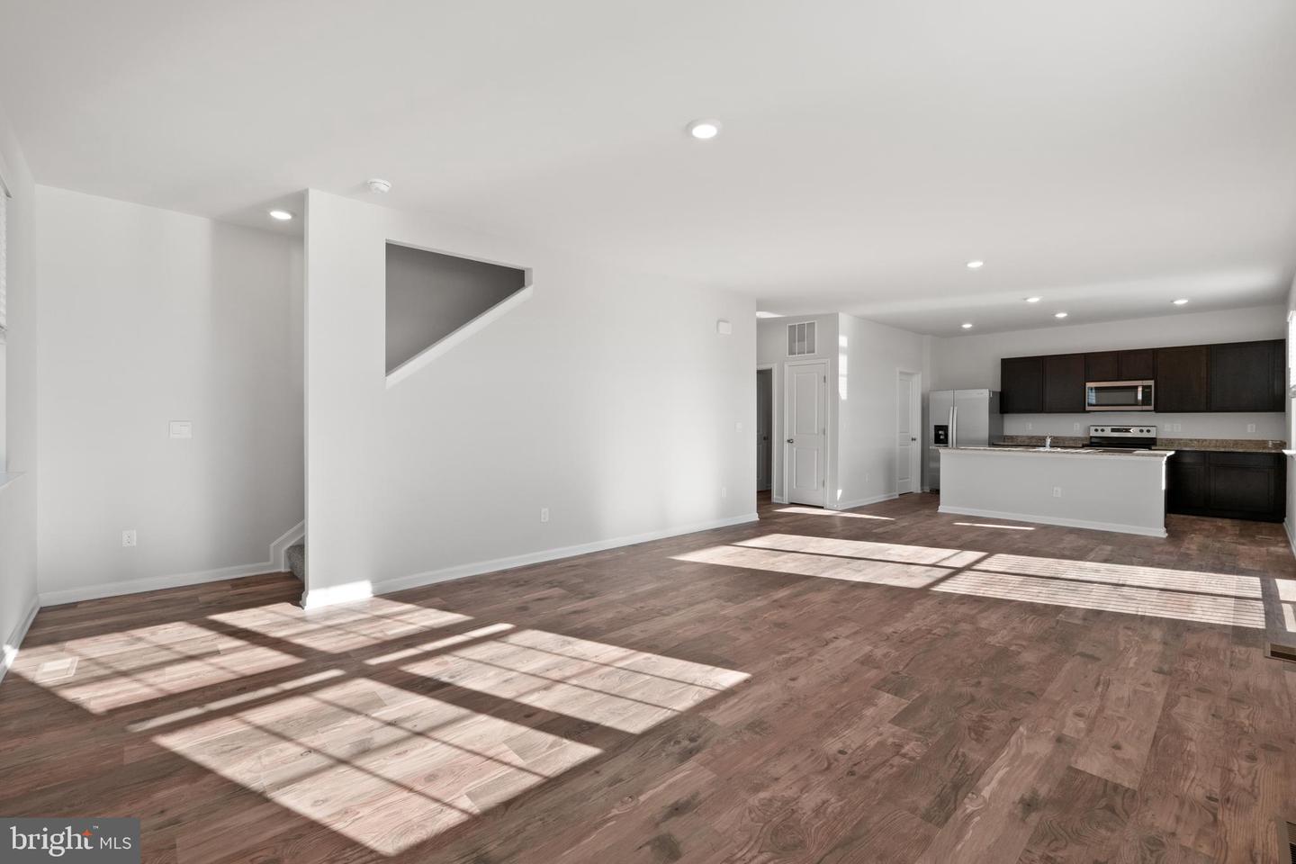 814 Spikeresh Way Property Photo 6