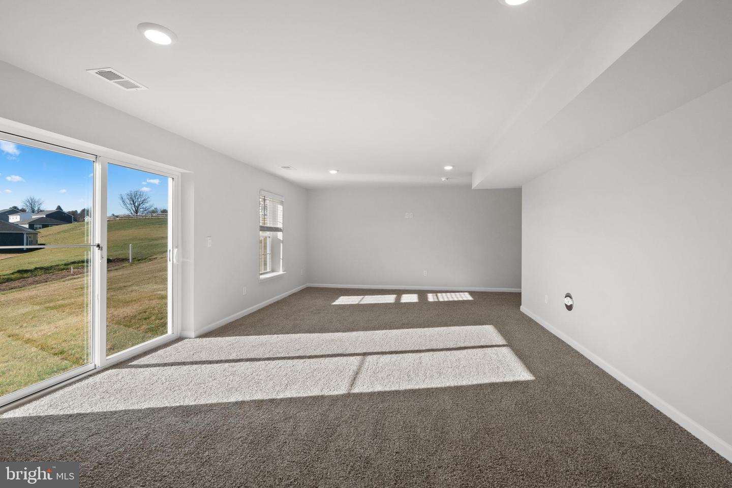 814 Spikeresh Way Property Photo 31
