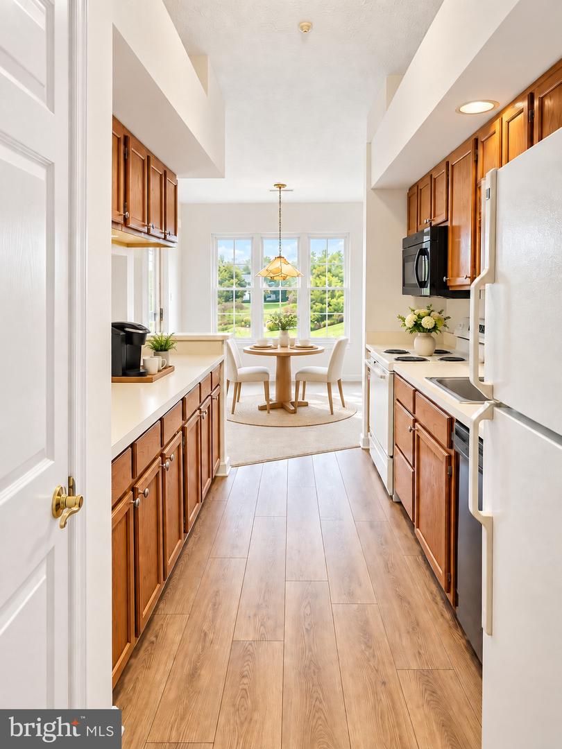 1710 Landmark Dr #3d Property Photo 5