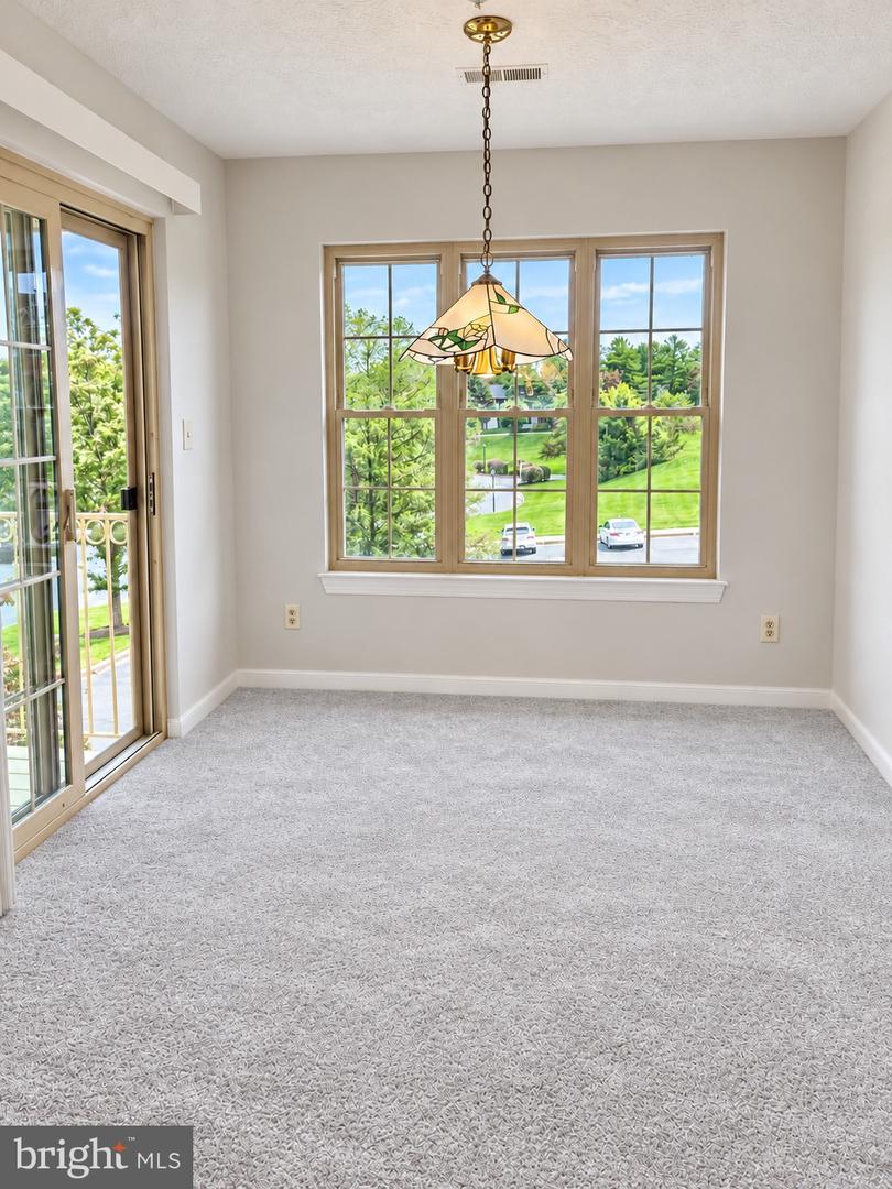 1710 Landmark Dr #3d Property Photo 6