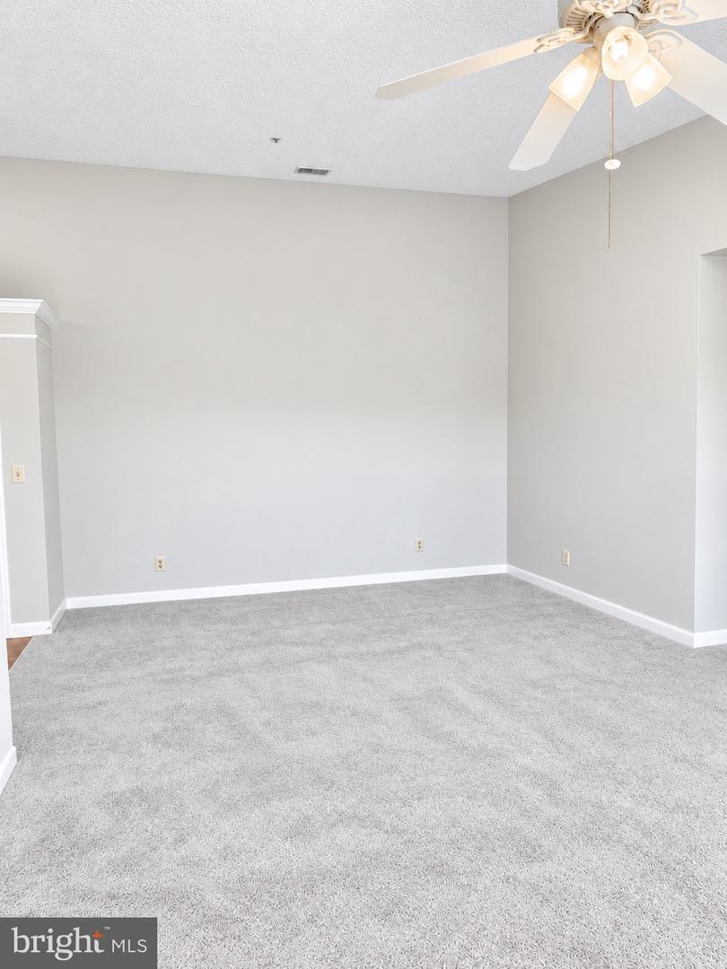 1710 Landmark Dr #3d Property Photo 8