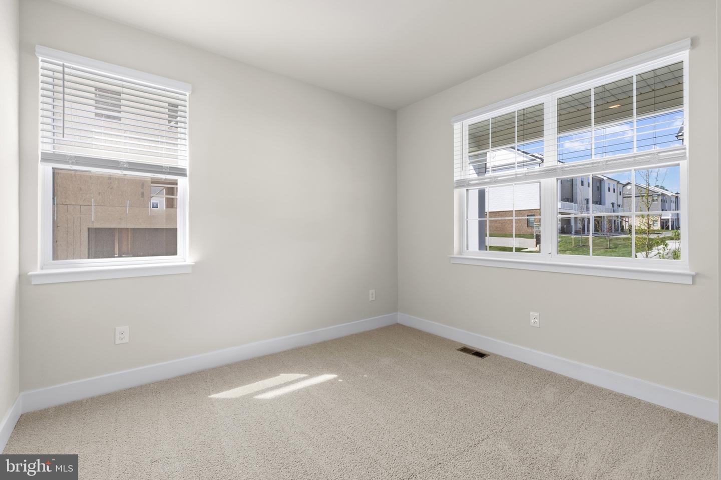 807 Spikeresh Way Property Photo 6