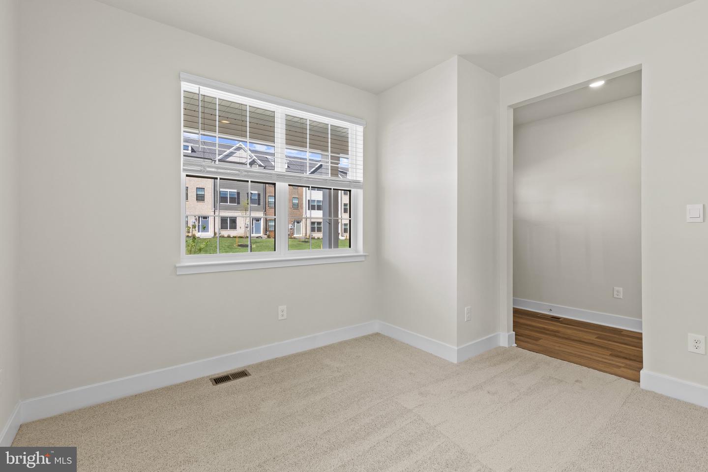 807 Spikeresh Way Property Photo 7