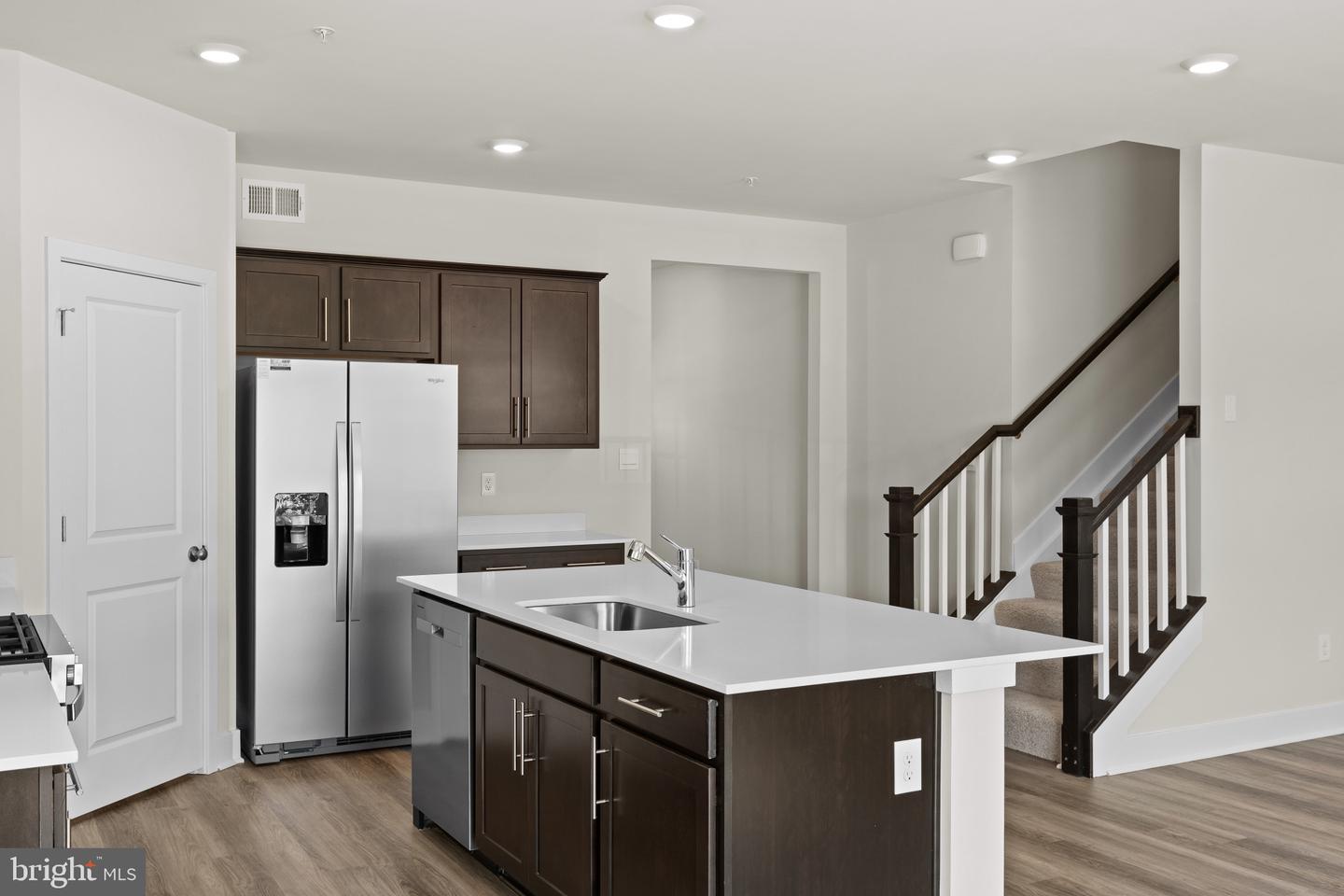 807 Spikeresh Way Property Photo 13
