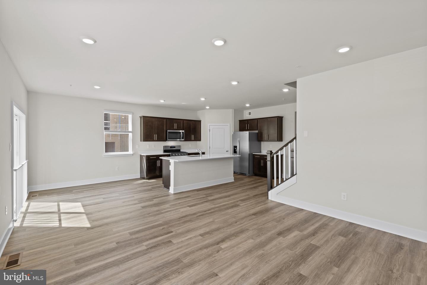 807 Spikeresh Way Property Photo 14