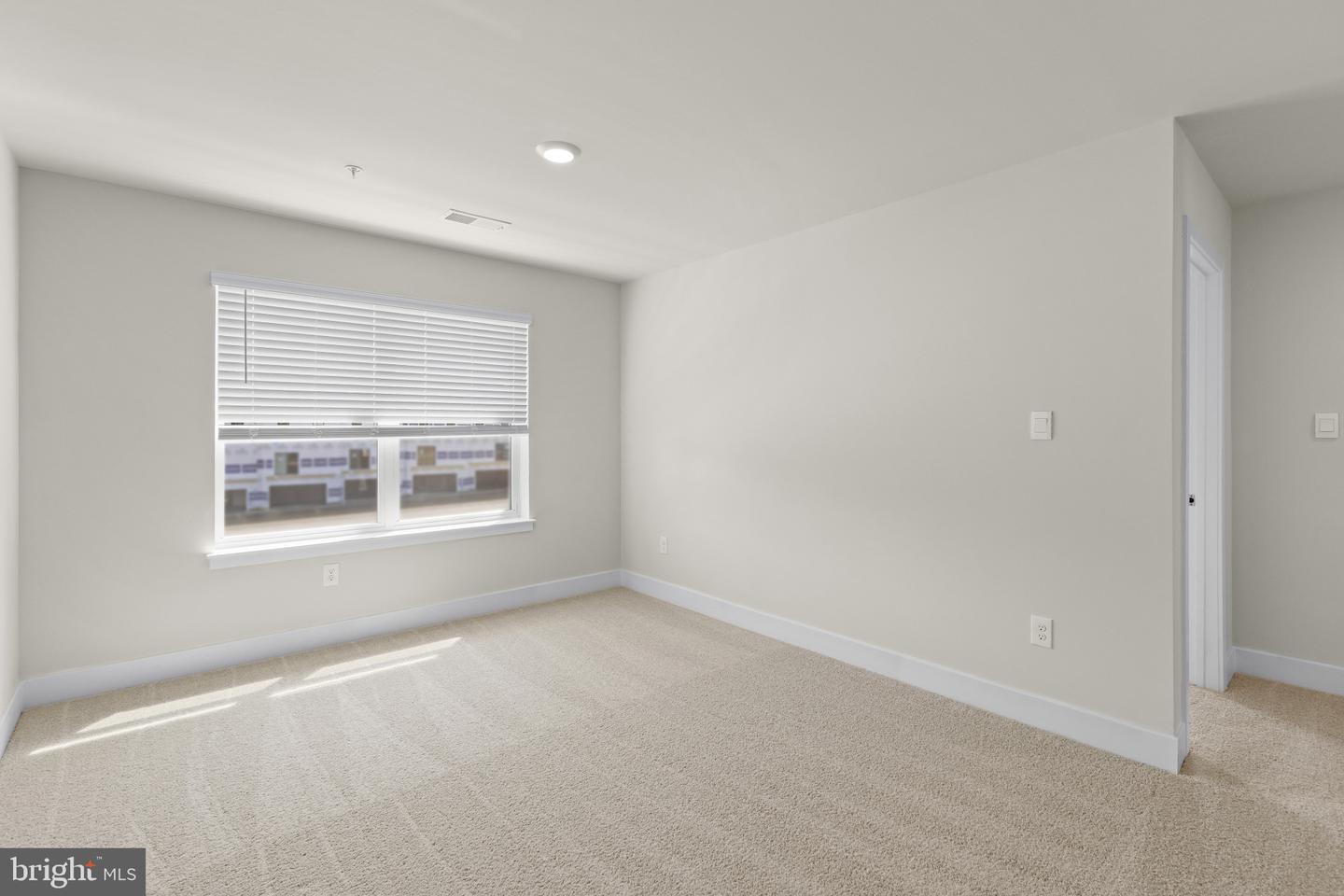 807 Spikeresh Way Property Photo 33