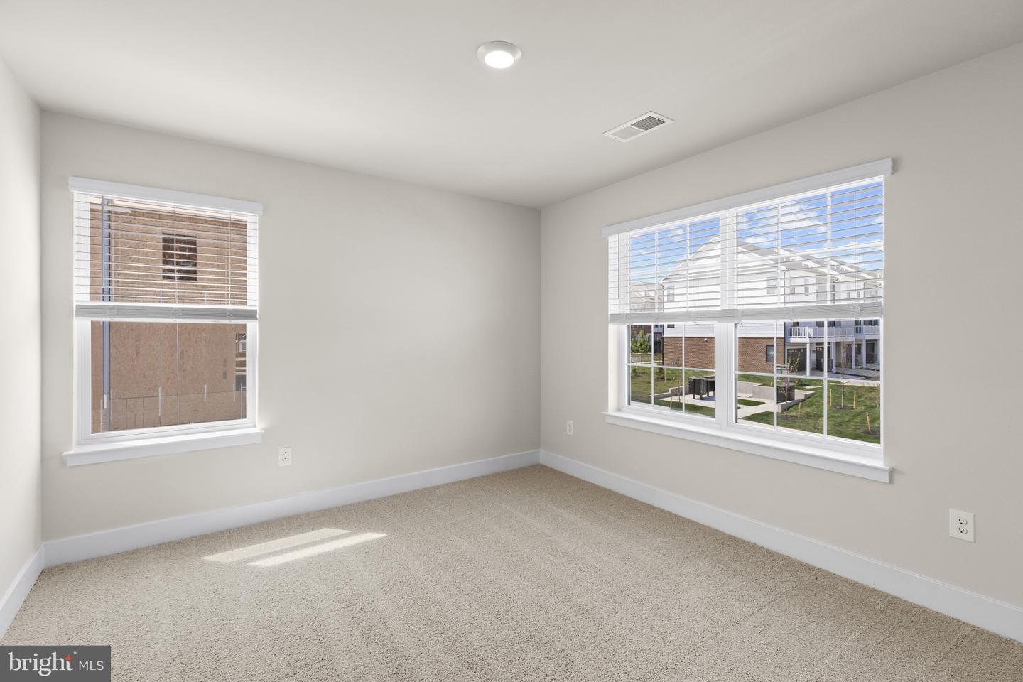 807 Spikeresh Way Property Photo 40