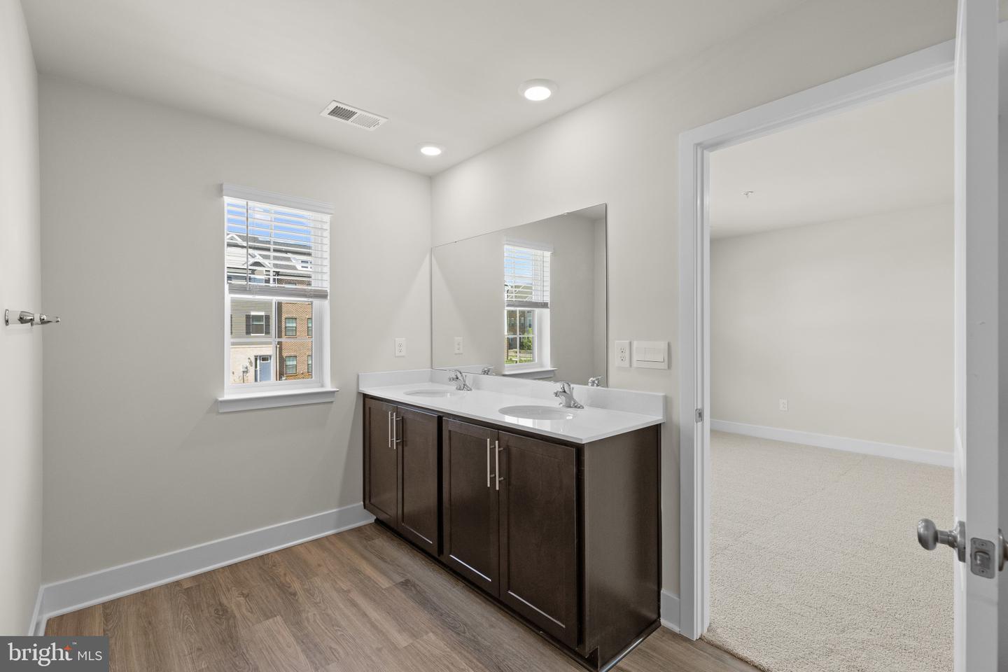 807 Spikeresh Way Property Photo 46