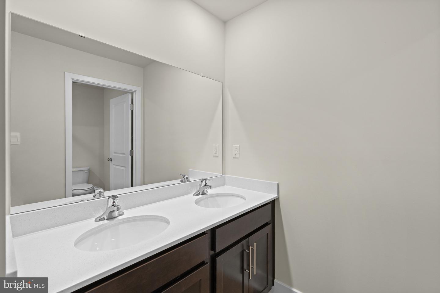 807 Spikeresh Way Property Photo 48