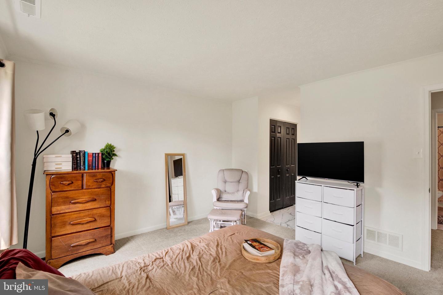 1307 Jervis Sq Property Photo 13
