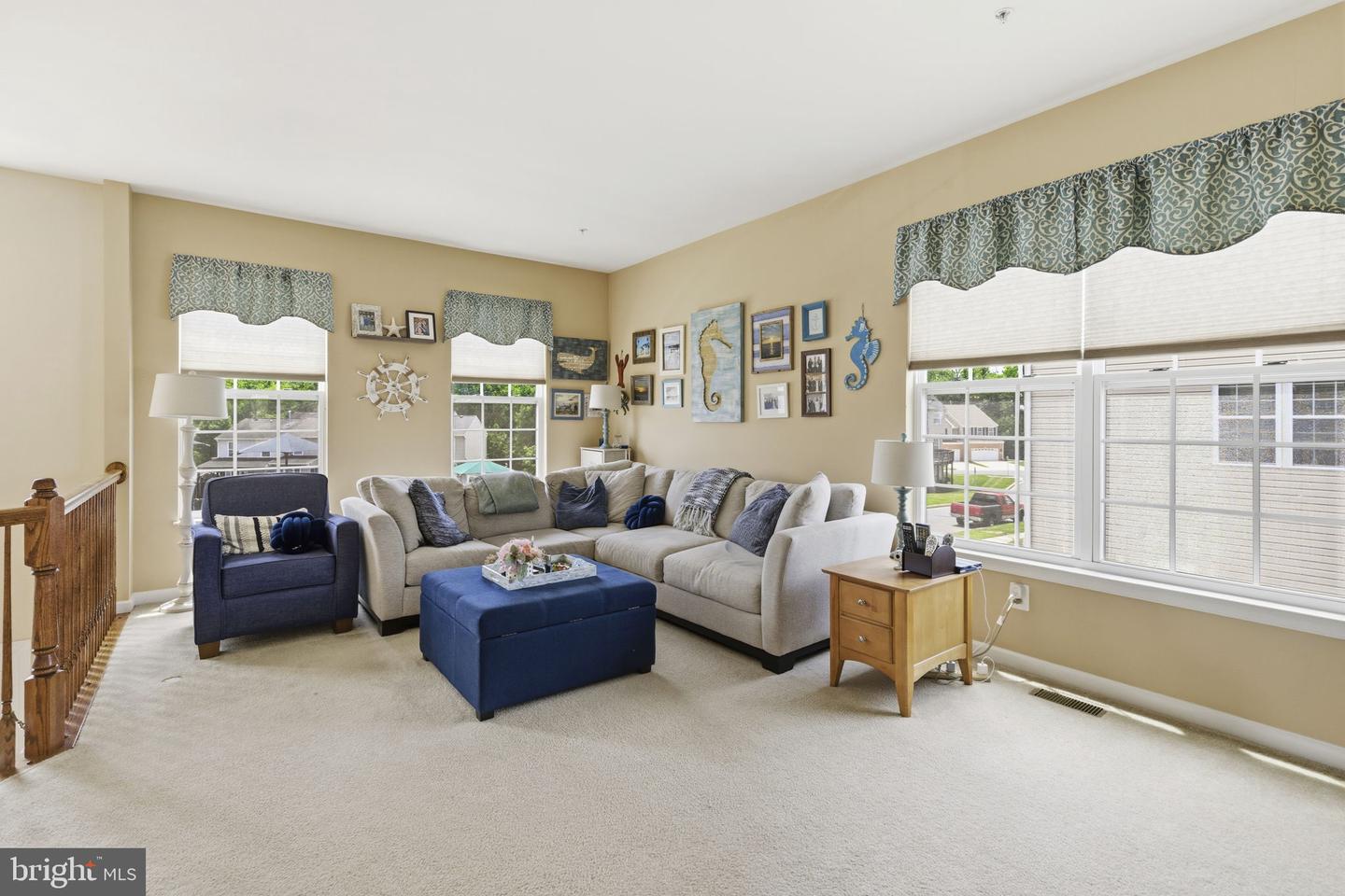624 Snowberry Way Property Photo 4