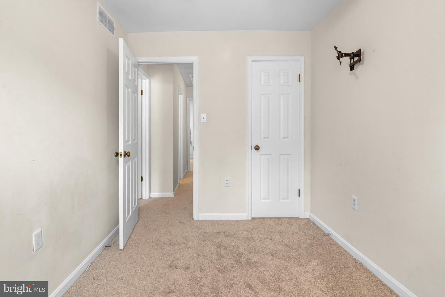 4240 Goodson Ct Property Photo 20