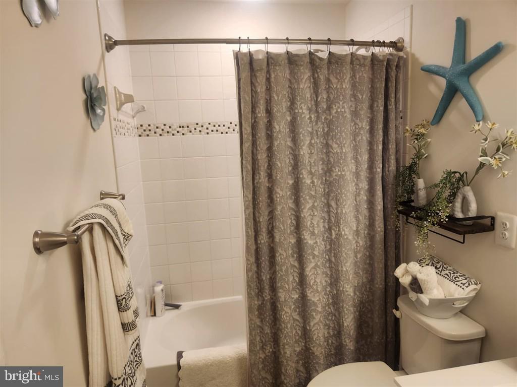 528 Potomac Rd Property Photo 16