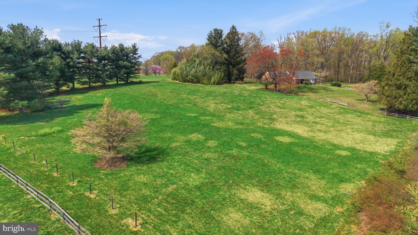 2240 Rutledge Rd Property Photo 8