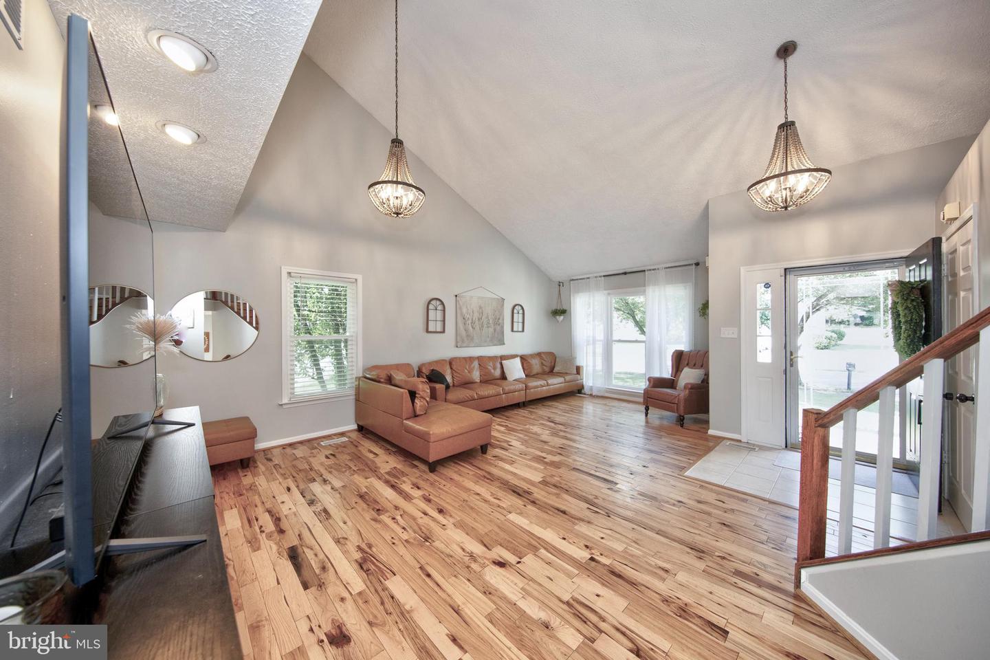 1407 Valley Forge Way Property Photo 4