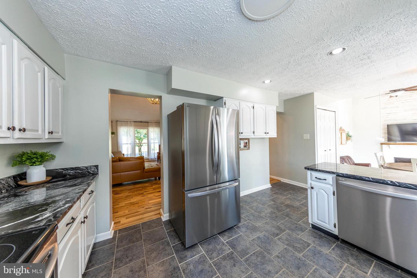 1407 Valley Forge Way Property Photo 8