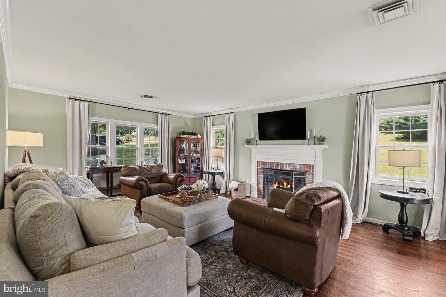 1509 Rolling Rd Property Photo 11