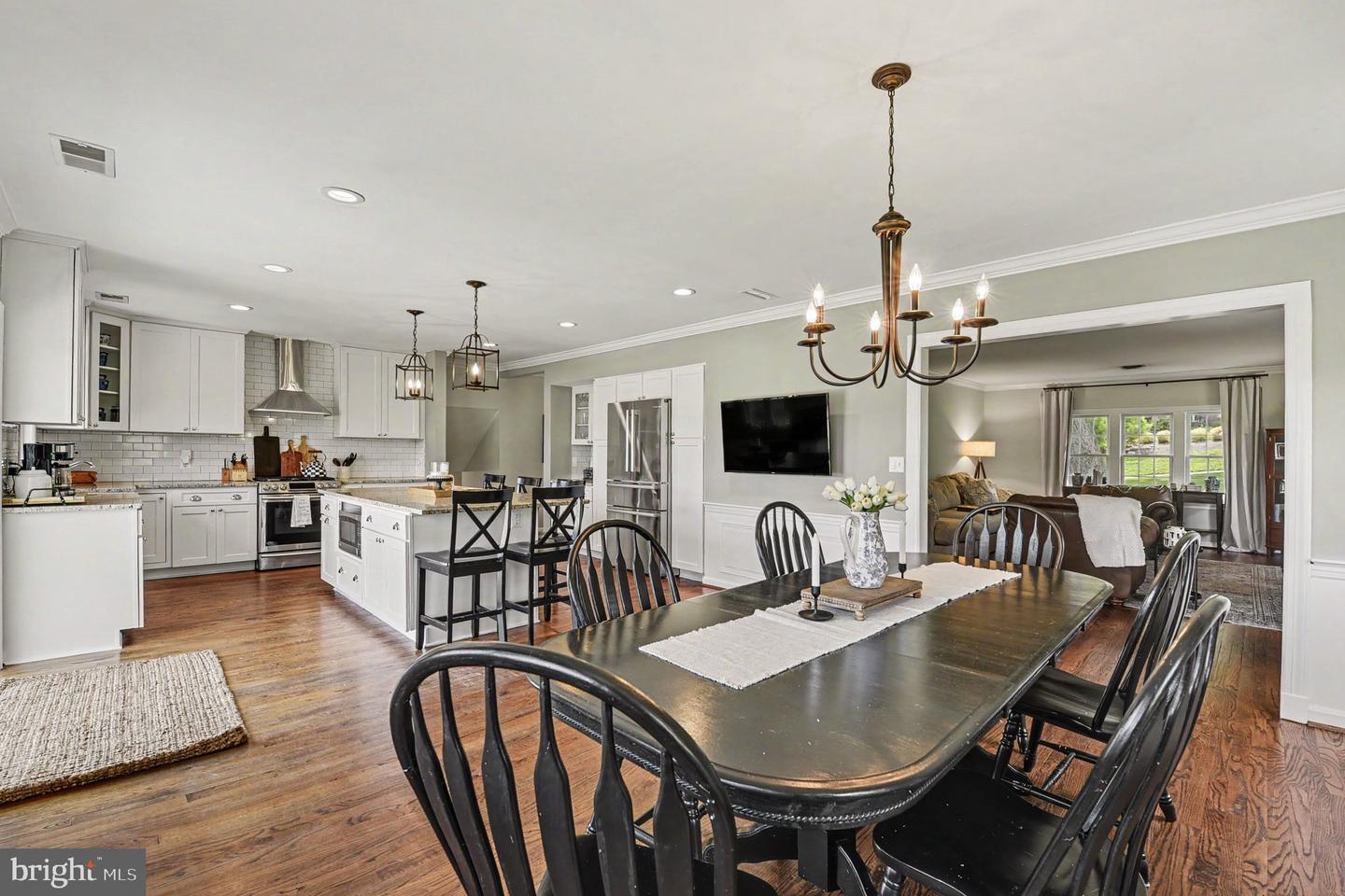 1509 Rolling Rd Property Photo 12