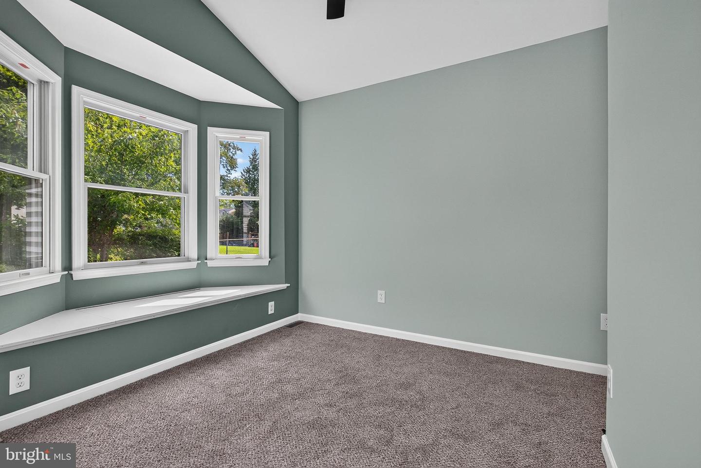 637 Market St Property Photo 29