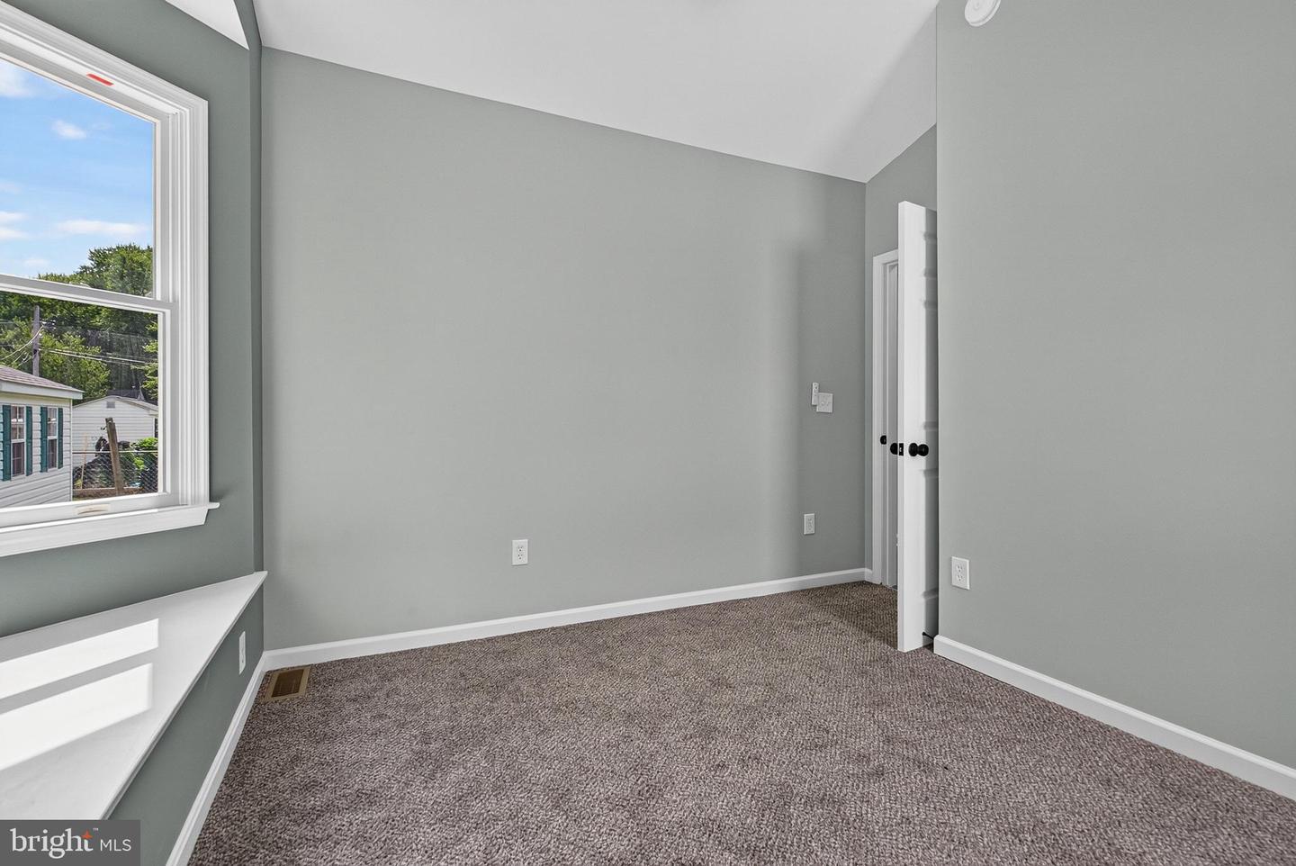 637 Market St Property Photo 30