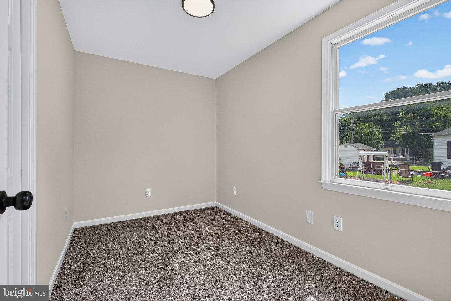 637 Market St Property Photo 36