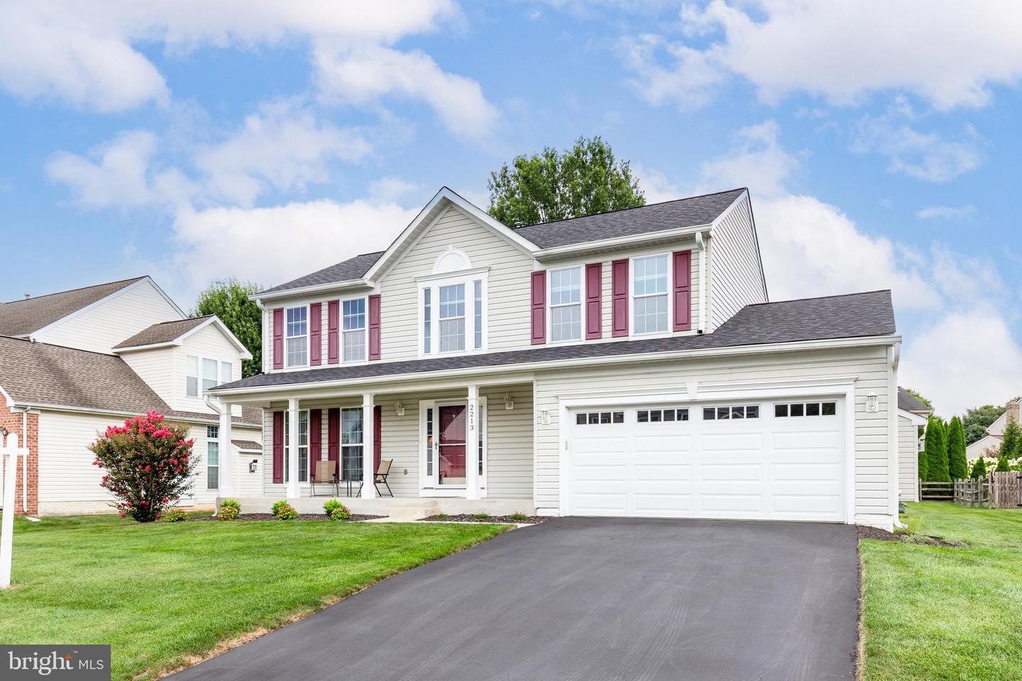 2213 Autumn Glow Ct Property Photo 2