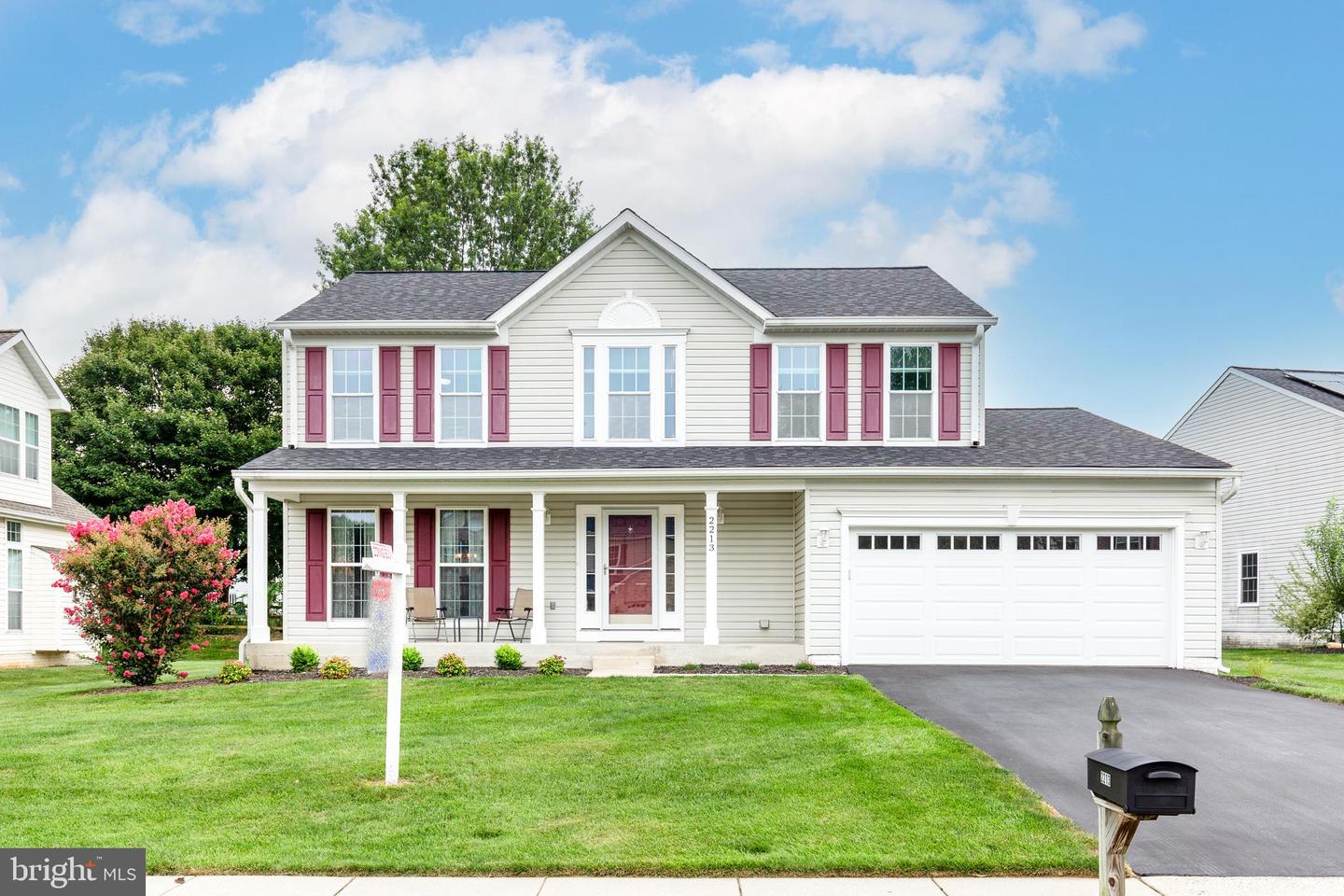 2213 Autumn Glow Ct Property Photo 3