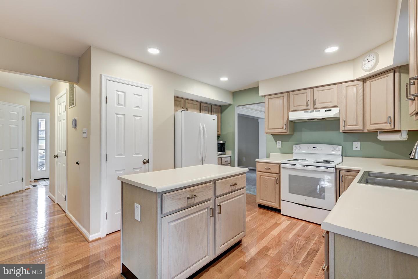 2213 Autumn Glow Ct Property Photo 27