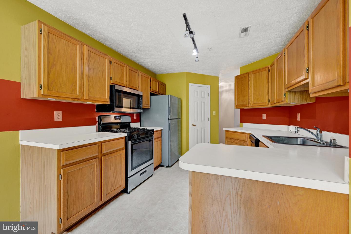 203 Kimary Ct #203-k Property Photo 7