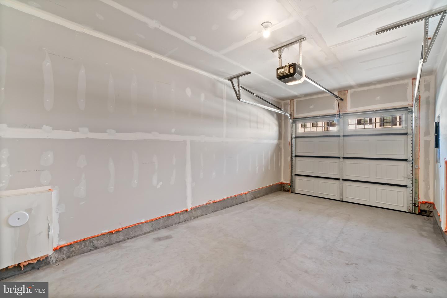 359 Hackley Dr Property Photo 17