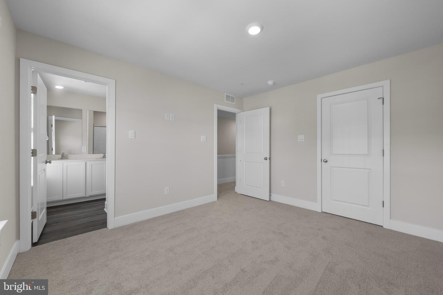 359 Hackley Dr Property Photo 31