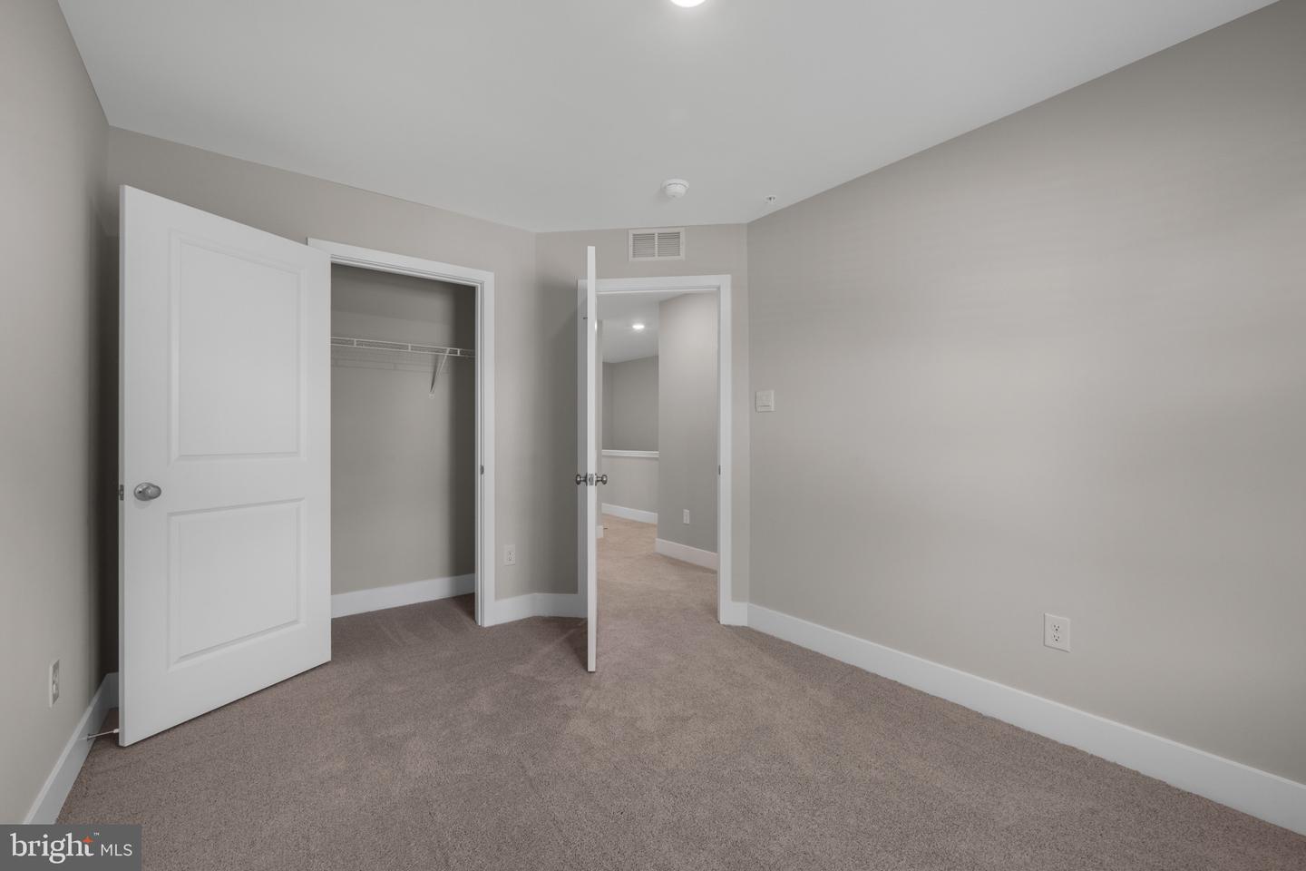 359 Hackley Dr Property Photo 37