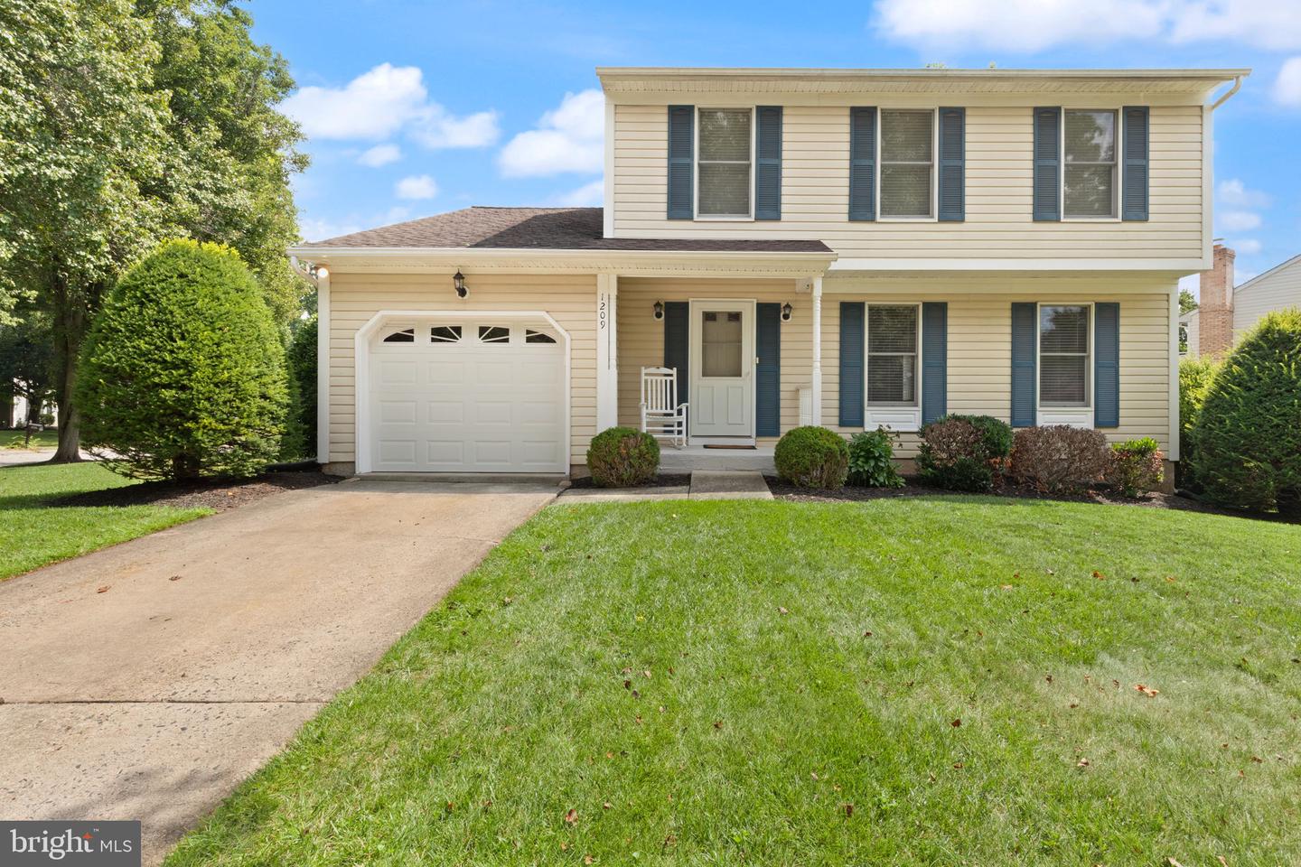 1209 Dranmore Way Property Photo 3