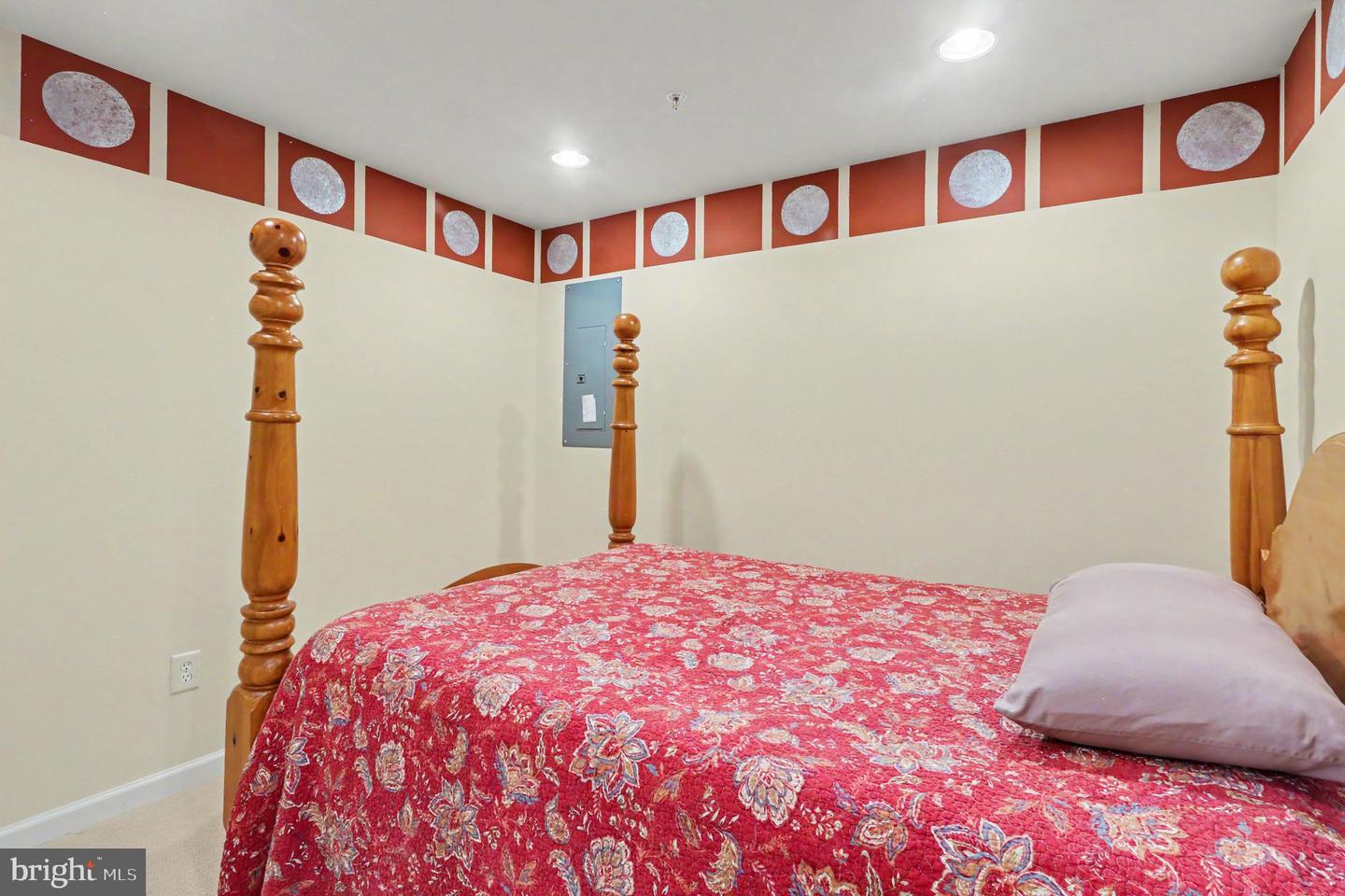 1328 Lewis Ln Property Photo 29