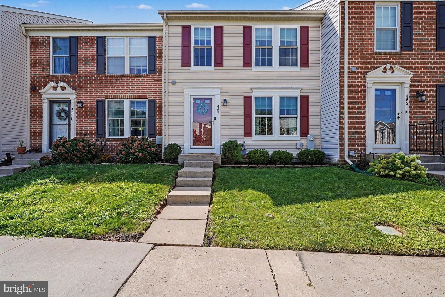 467 ROSE WAY Property Photo 1