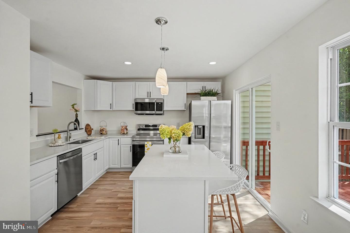 1901 Millington Sq Property Photo 3