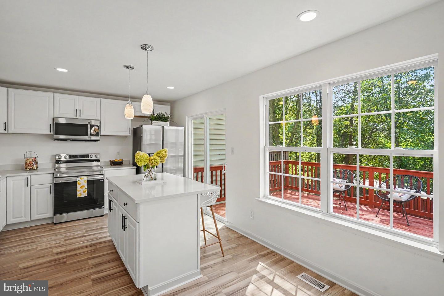 1901 Millington Sq Property Photo 9